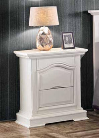 Comodino 3 cassetti di cui il primo a scatto laccato bianco opaco misure l.60p.37 h.71