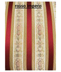 Divanetto imbottito in legno massello con fregi