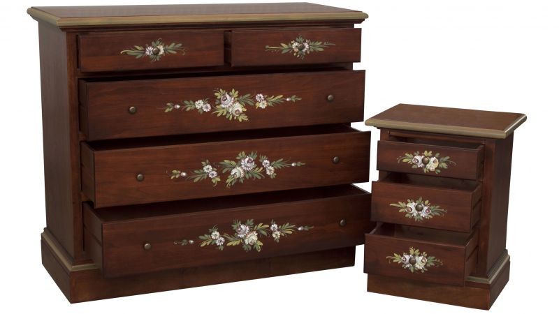 Gruppo 1 cassettiera 2 comodini arte povera noce decorato - Mobili 2G