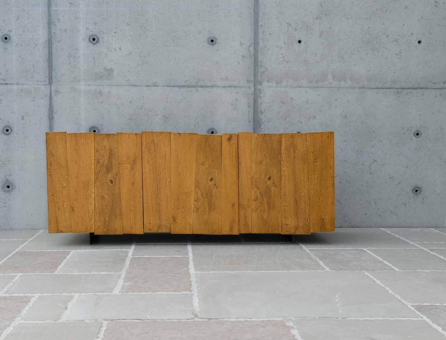 Madia credenza 3 ante battenti in rovere nodato piedini in ferro l.198 p.50 h.81 (1627) - Mobili 2G