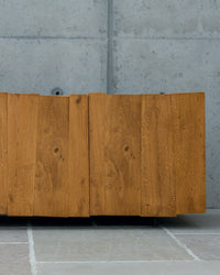 Madia credenza 3 ante battenti in rovere nodato piedini in ferro l.198 p.50 h.81 (1627) - Mobili 2G