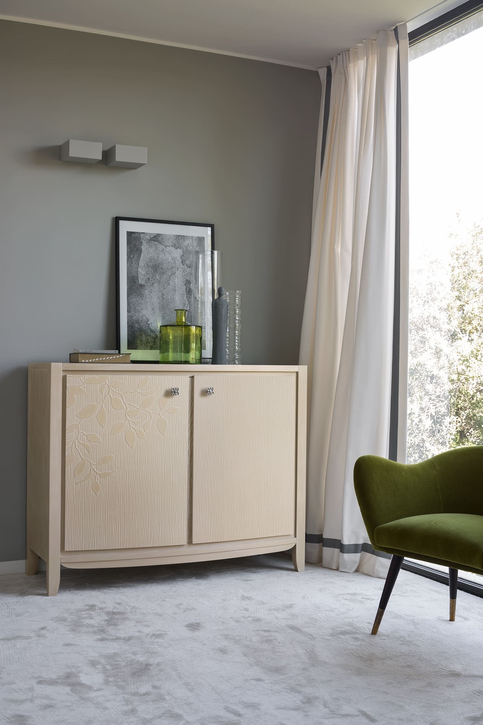 Madia credenza decoro in legno massello 2 porte naturale l.125 p.50 h.100 - Mobili 2G