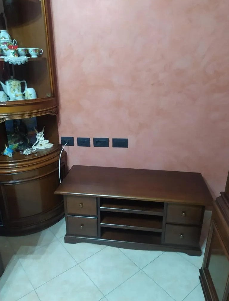 Porta tv in legno arte povera tinta noce l.117 p.49 h.53 (536) - Mobili 2G