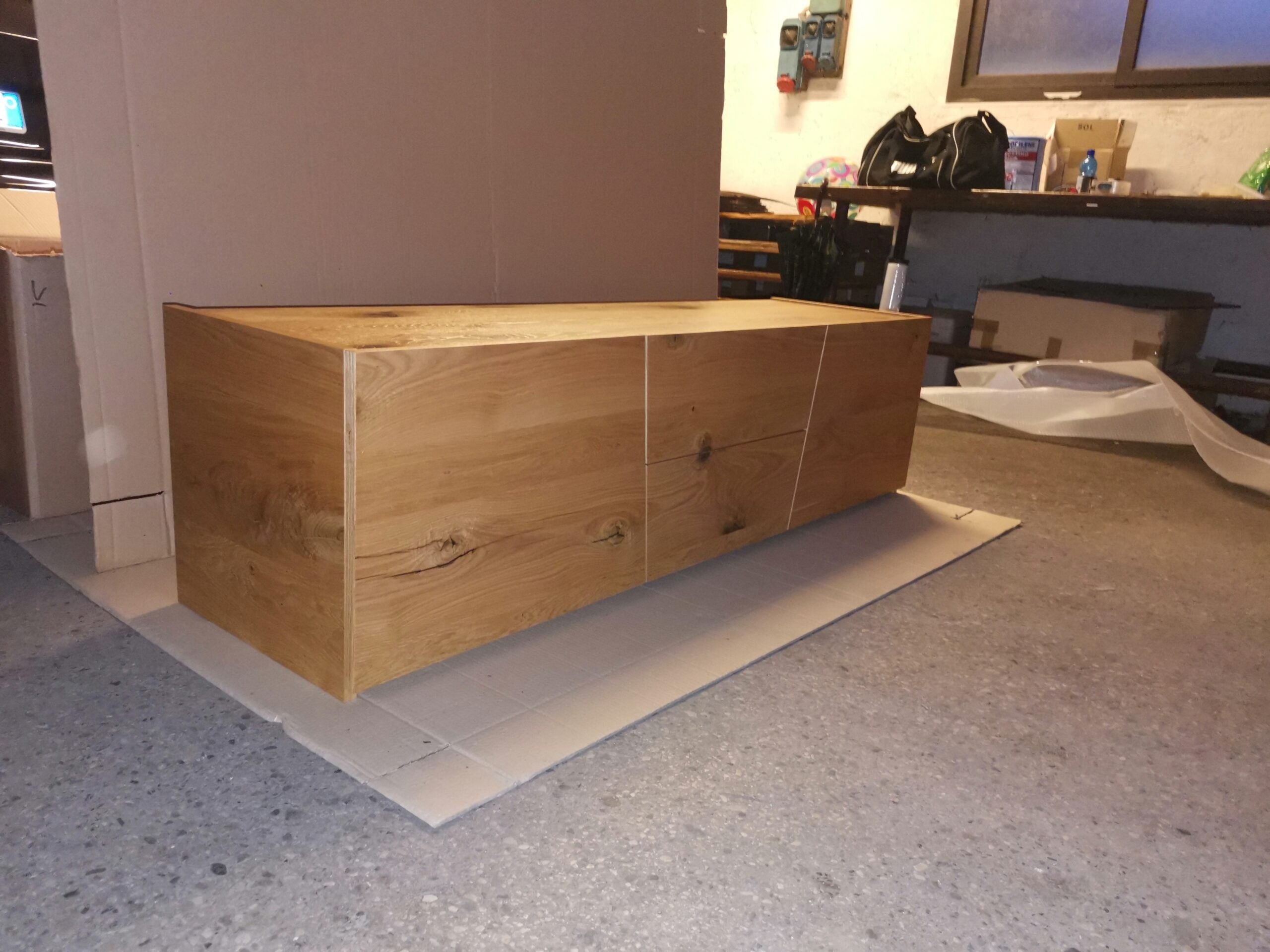 Porta tv in legno rovere nodato spazzolato 165x45x45