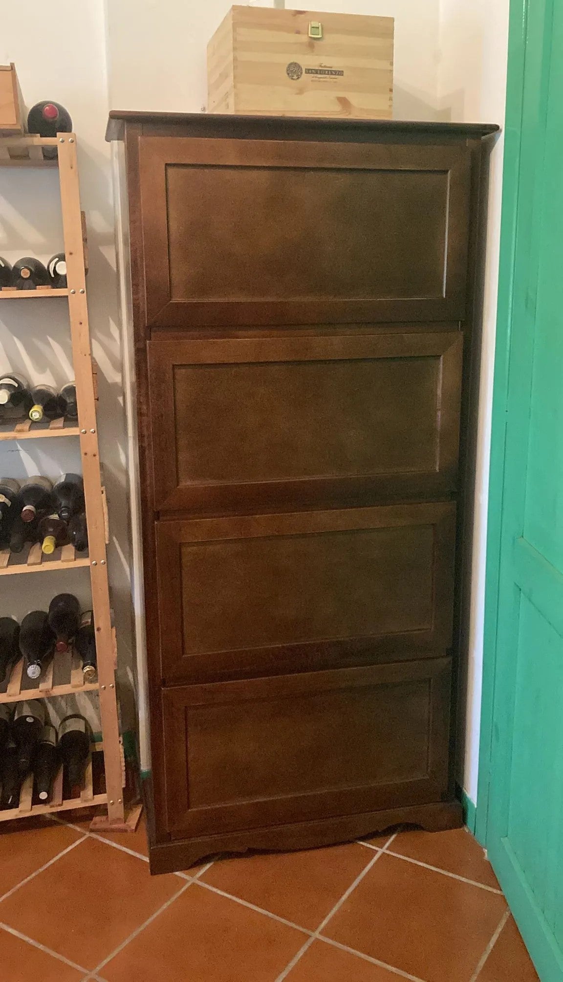  scarpiera 4 ante ribalta arte povera legno tinta noce 79x30x170 (281) - Mobili 2G