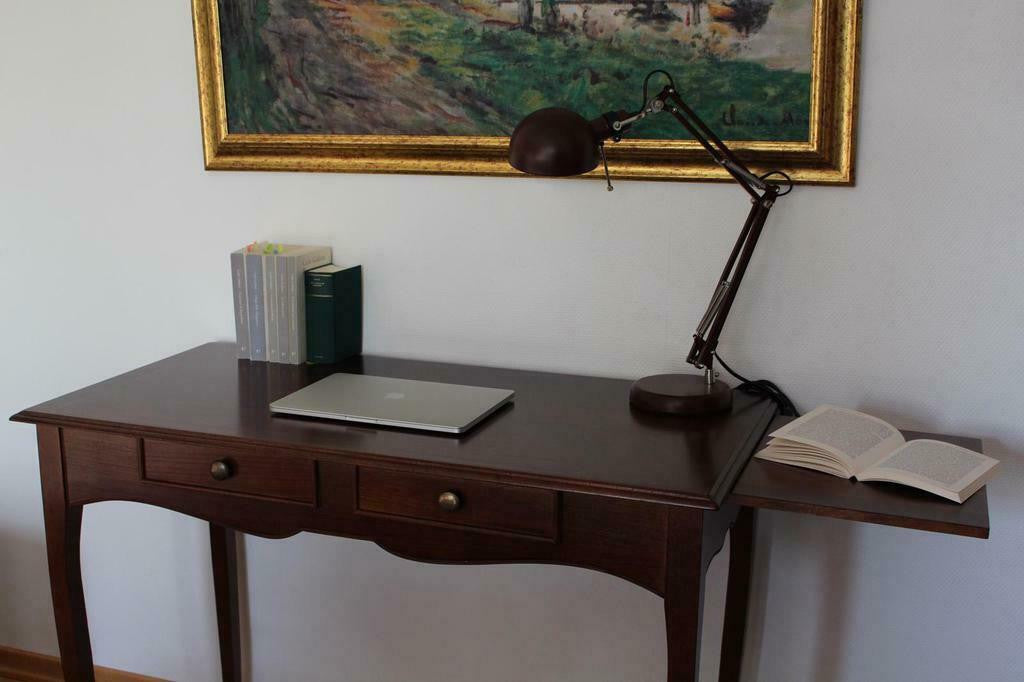 Scrivania classico in arte povera noce scuro 108x56x80 (531) - Mobili 2G