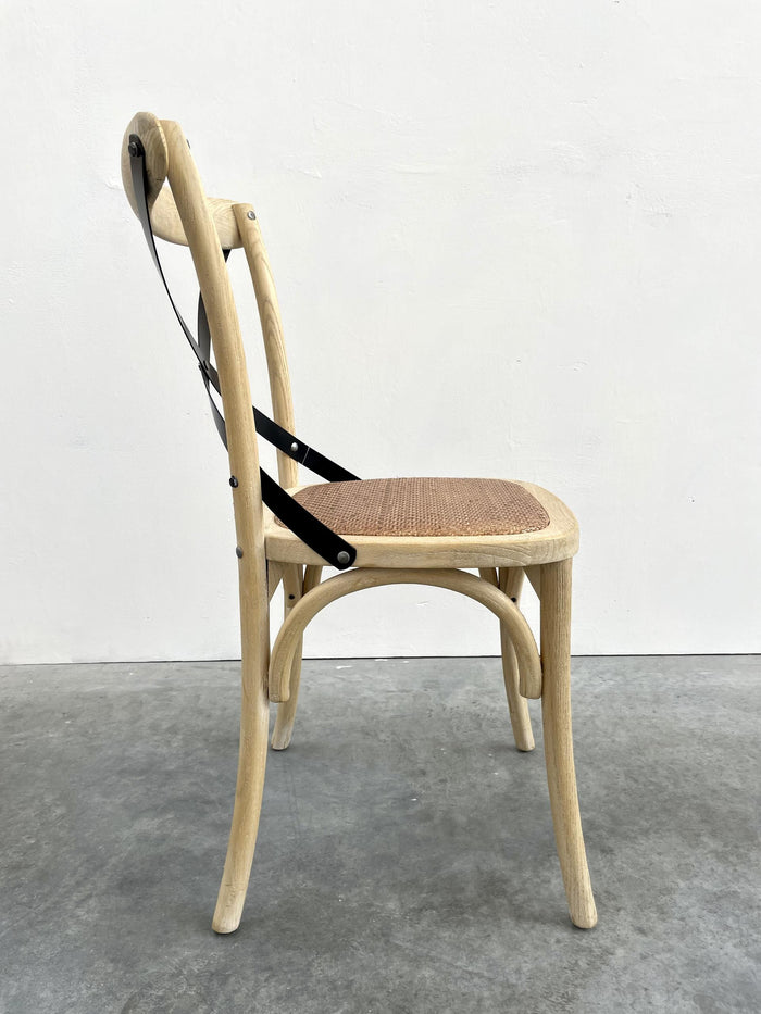 Set 2 sedie cross invecchiate naturale con schienale in ferro e seduta in rattan - Mobili 2G