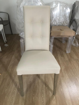 Set 2 sedie moderne in ecopelle 4 bottoni beige (677) - Mobili 2G