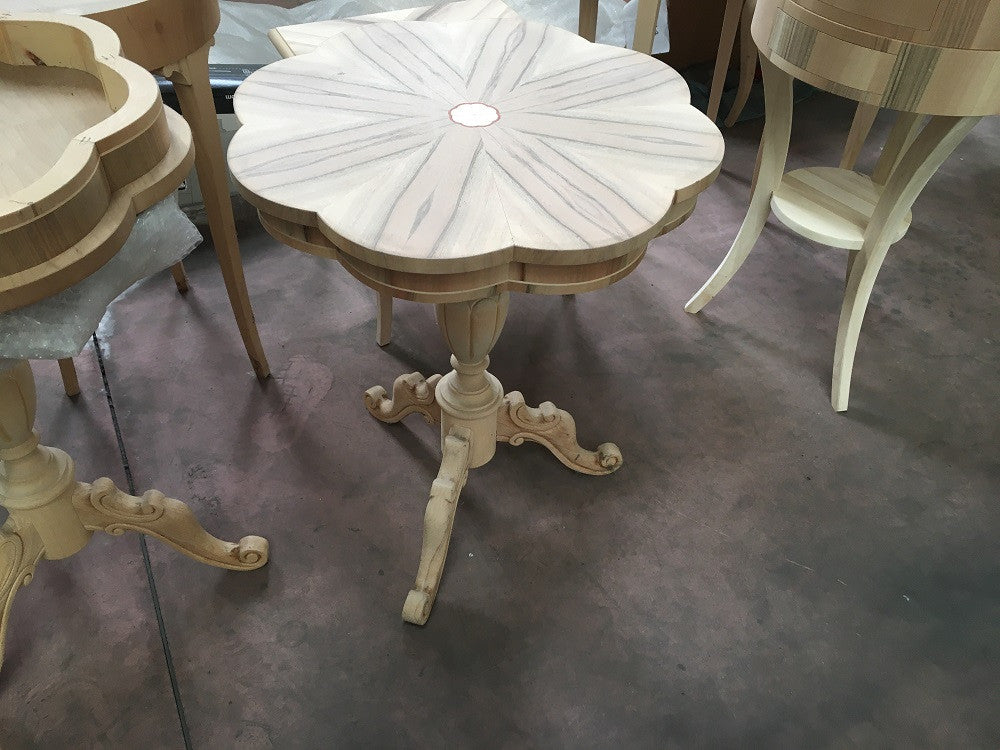 tavolino rotondo "fiore" intarsiato gambone 3 piedi grezzo d.56 h.71 (3122) - Mobili 2G