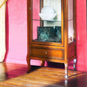 Vetrina classica in legno 1 porta 1 cassetto finitura bassano l.60 p.40 h.175 - Mobili 2G