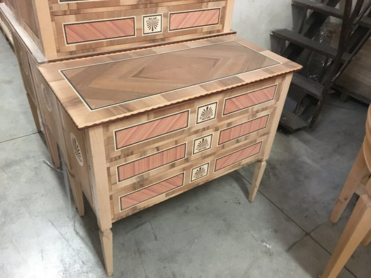 Como' intarsiato in legno 3 cassetti grezzo l.100 p.45 h.87
