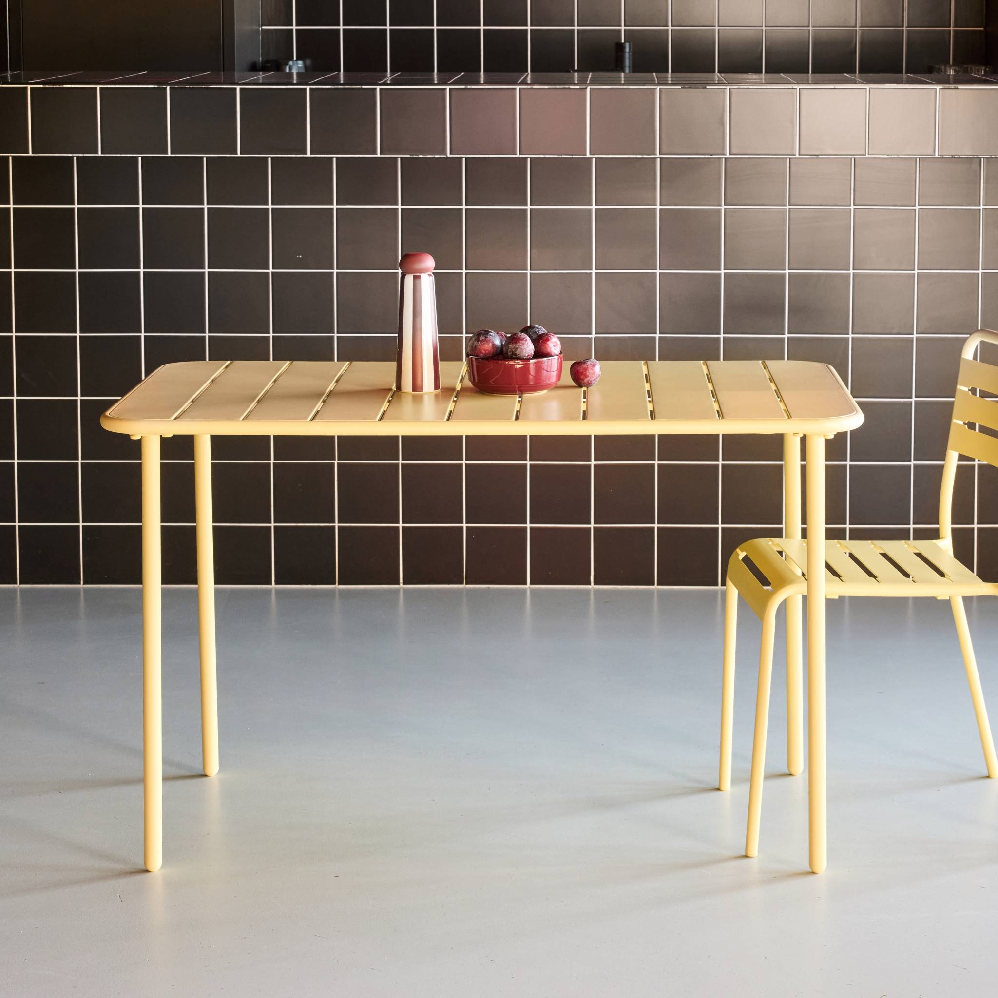 Tavolo da giardino in metallo a 4 posti, giallo