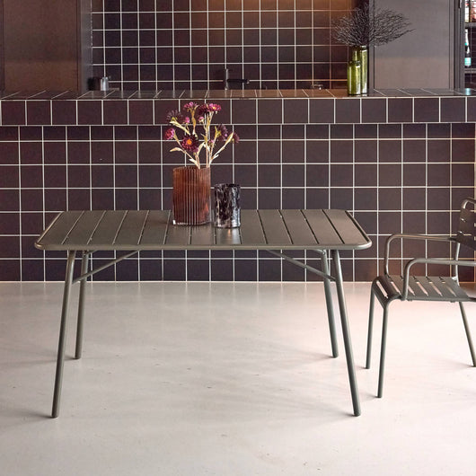 Tavolo da giardino pieghevole in metallo,  6 posti, verde kaki