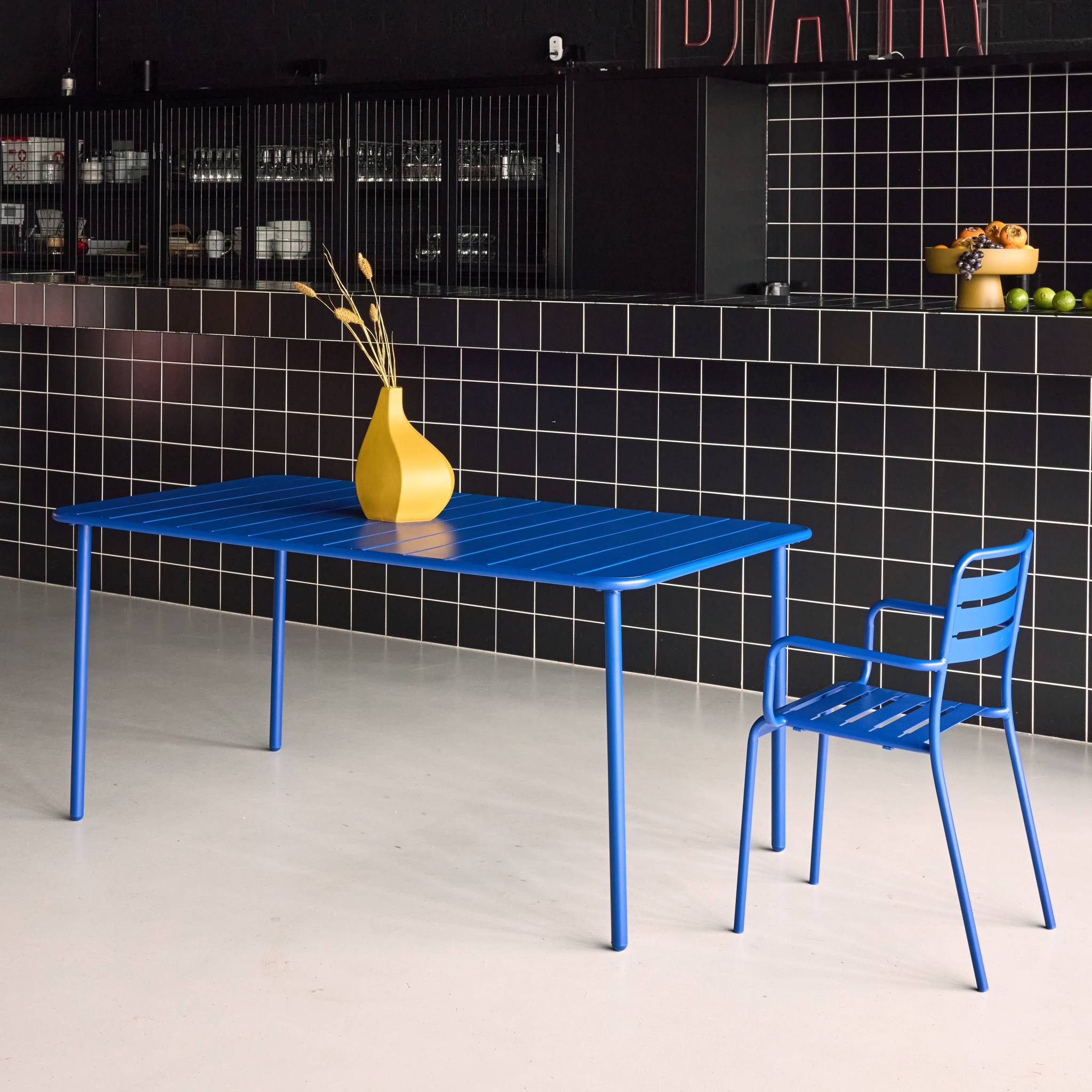 Tavolo da giardino in metallo, 6-8 posti a sedere, blu intenso