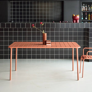 Tavolo da giardino in metallo, 6-8 posti a sedere, rosa tostato