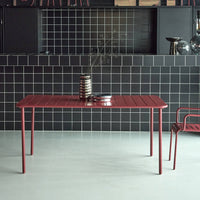 Tavolo da giardino in metallo, 6-8 posti a sedere, terra di siena