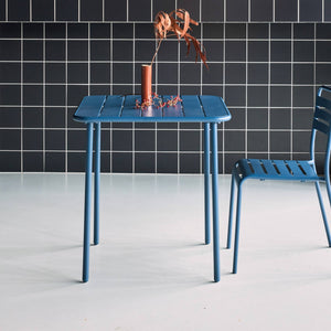 Tavolo da giardino in metallo, 2 posti, blu navy