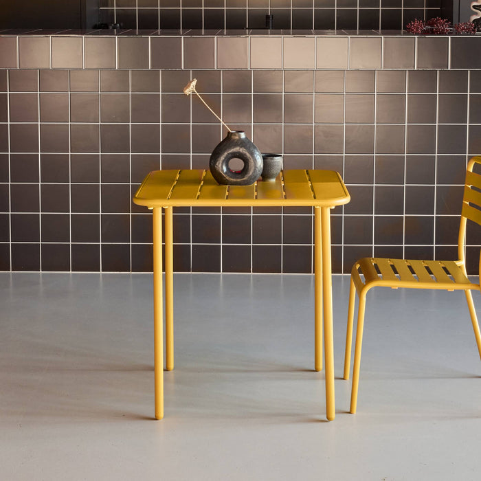 Tavolo da giardino in metallo, 2 posti, ocra