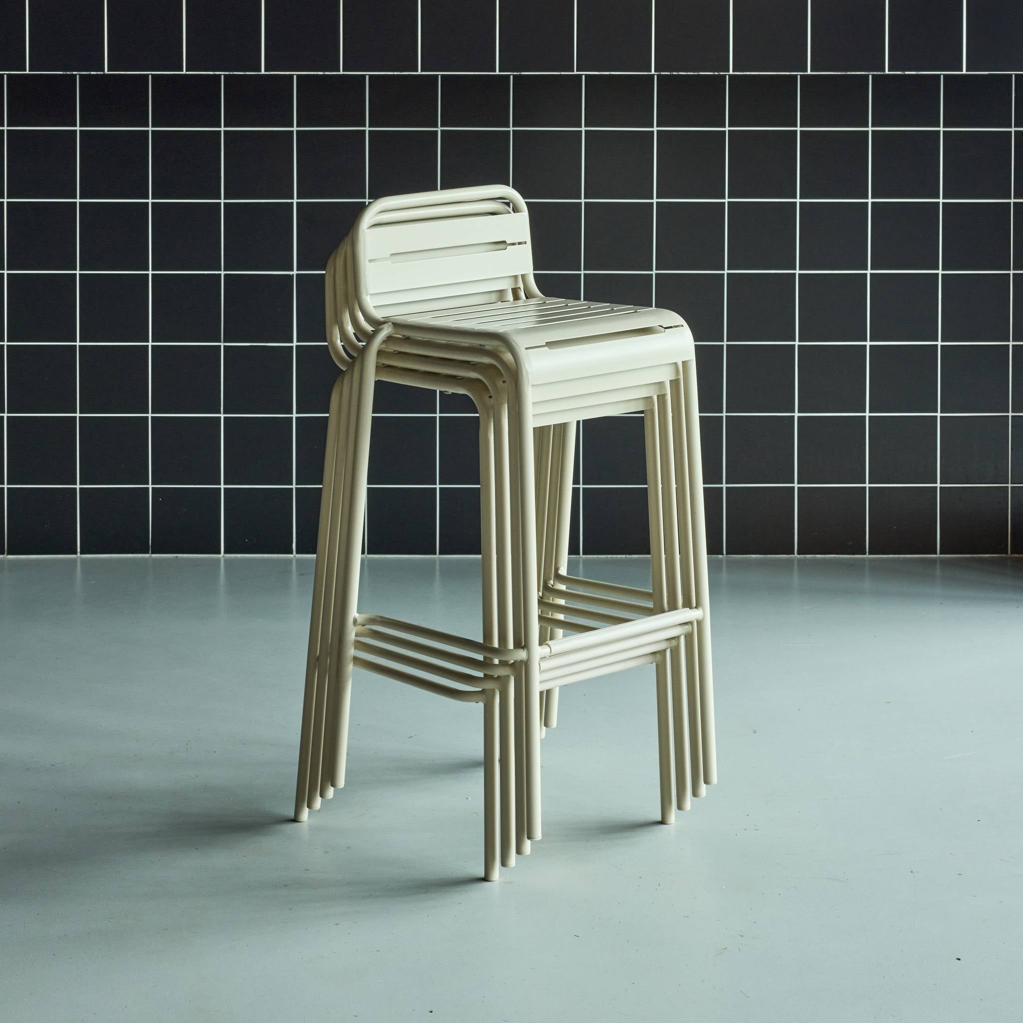 Set di 4 sedie da bar da giardino in acciaio, beige