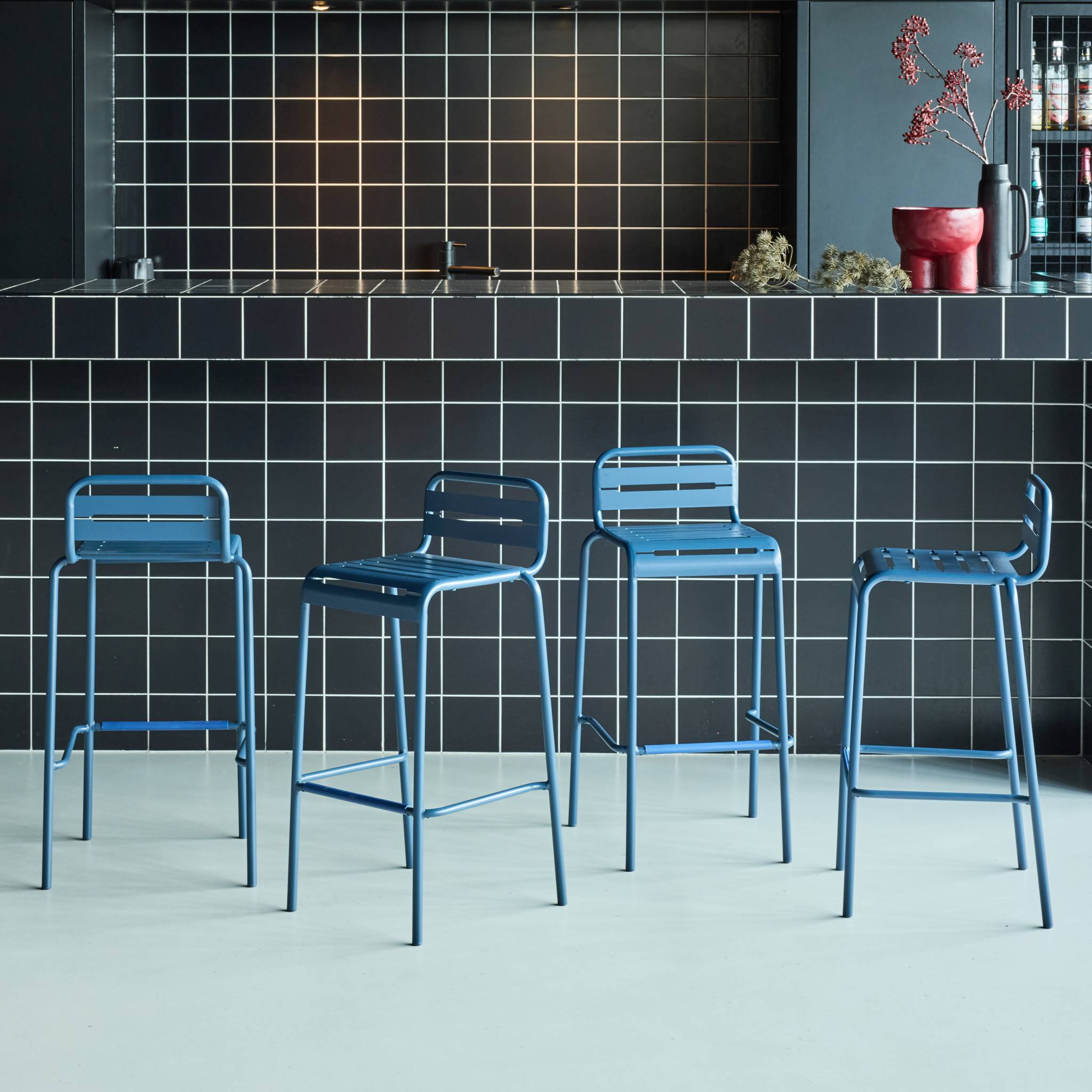 Set di 4 sedie da bar da giardino in acciaio, blu navy