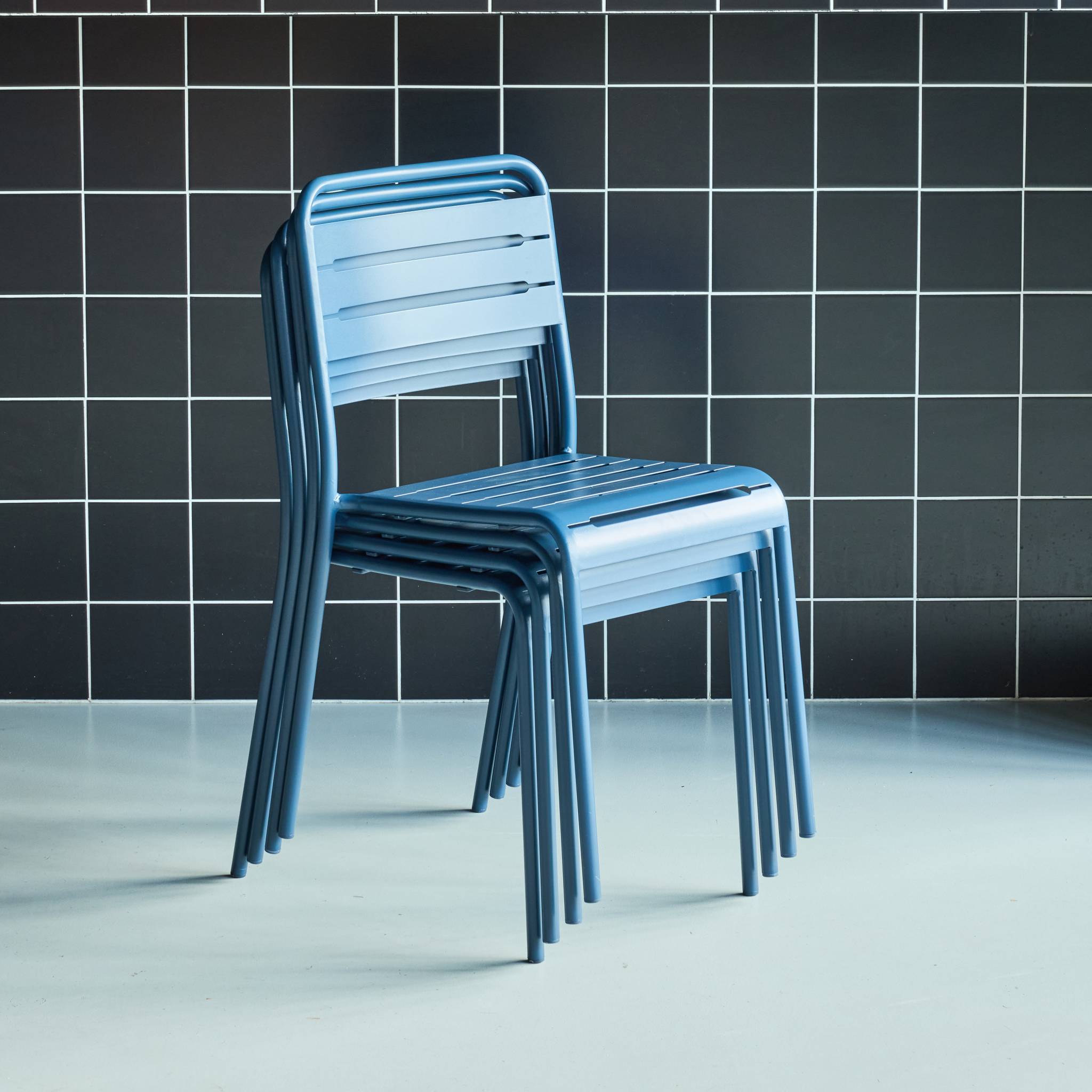 Set di 4 sedie da giardino, blu navy | sweeek