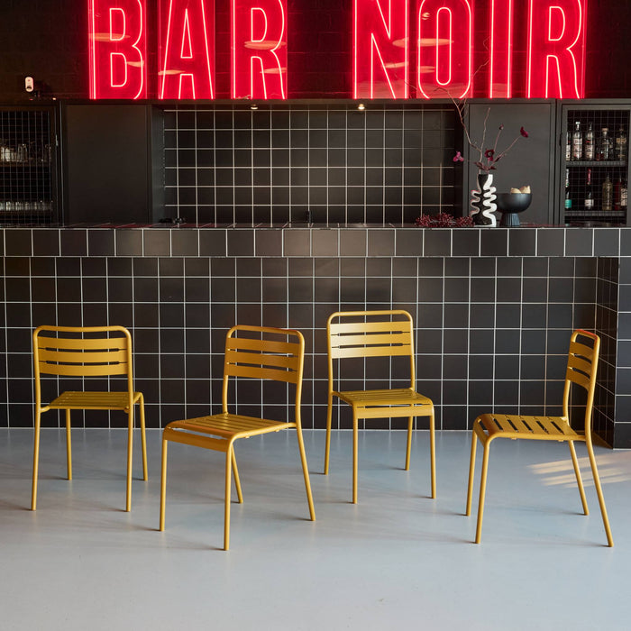 Set di 4 sedie da giardino in acciaio, ocra