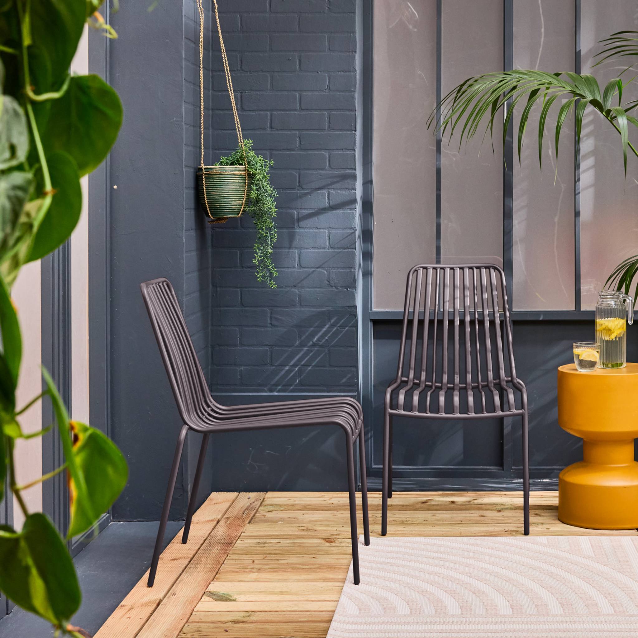 Set di due sedie da giardino impilabili in acciaio , antracite