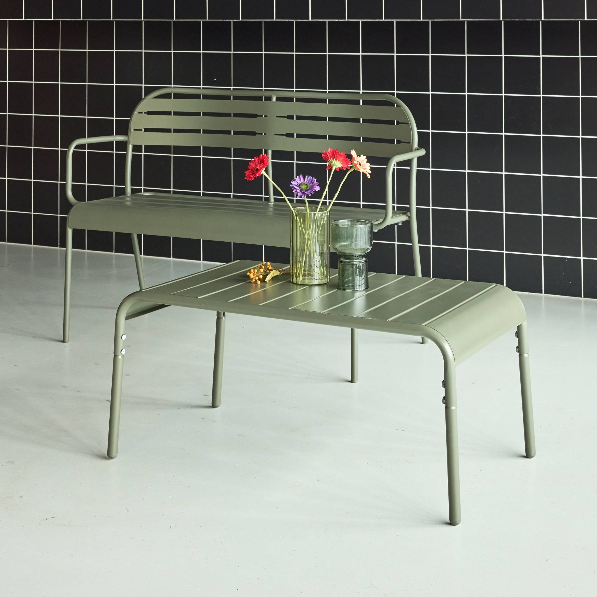 Tavolino da giardino rettangolare in acciaio, verde kaki
