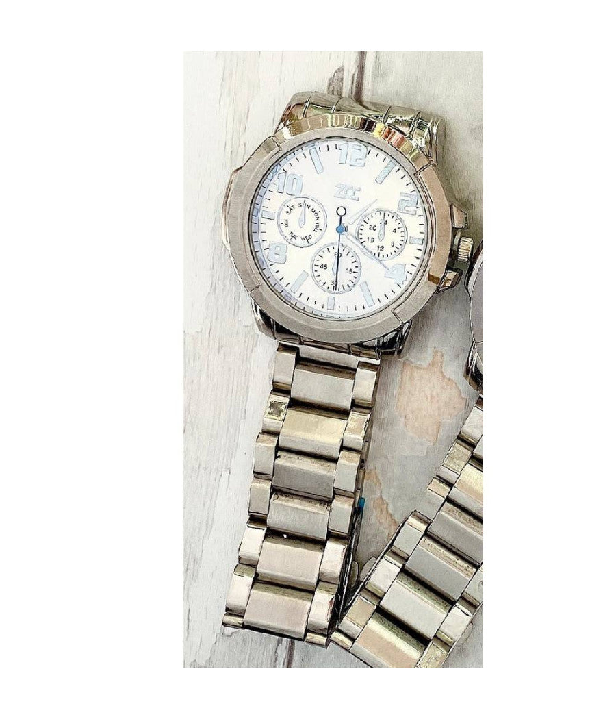 Orologio Polso Zcc Uomo Analogico Crono Calendario Acciaio Silver Fondo Bianco         