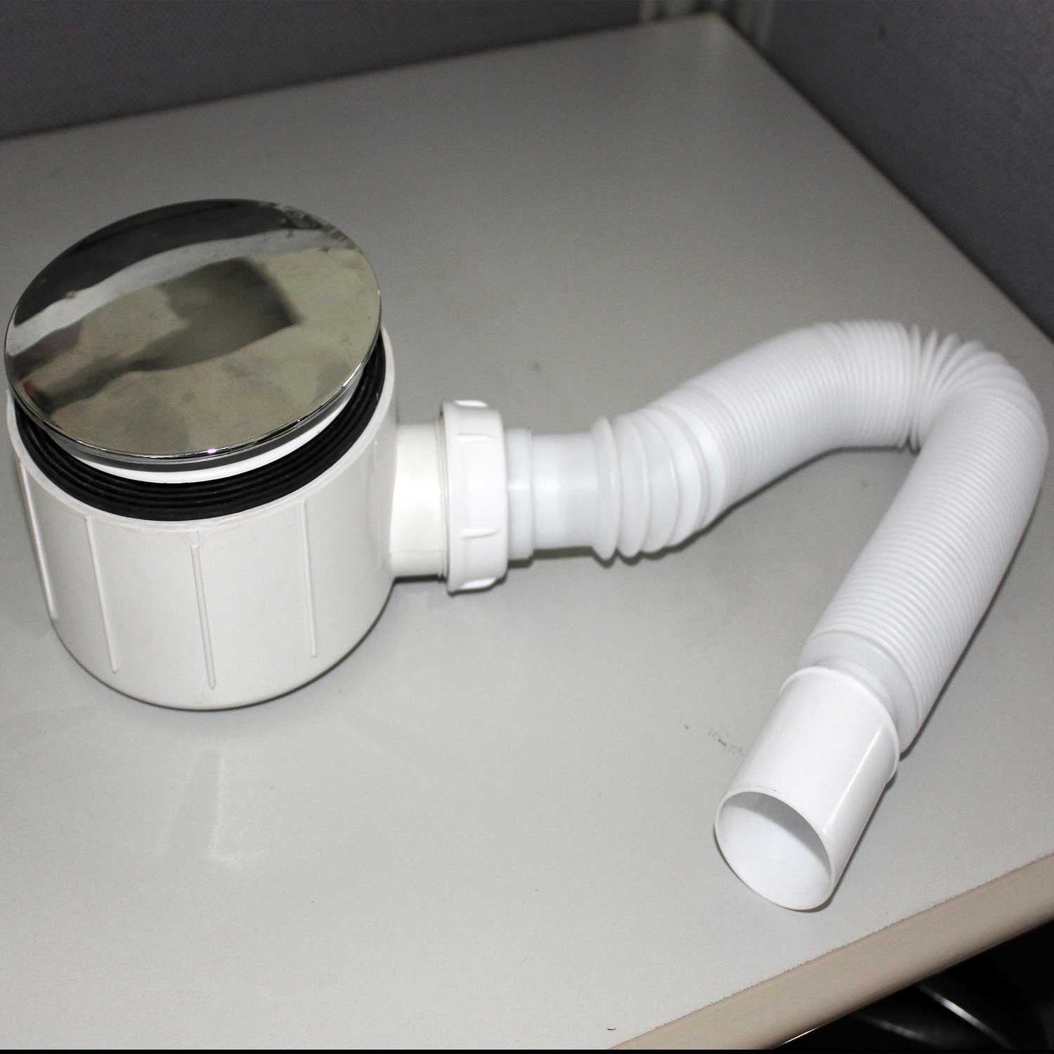 Piletta di Scarico 90mm con Tubo Flessibile