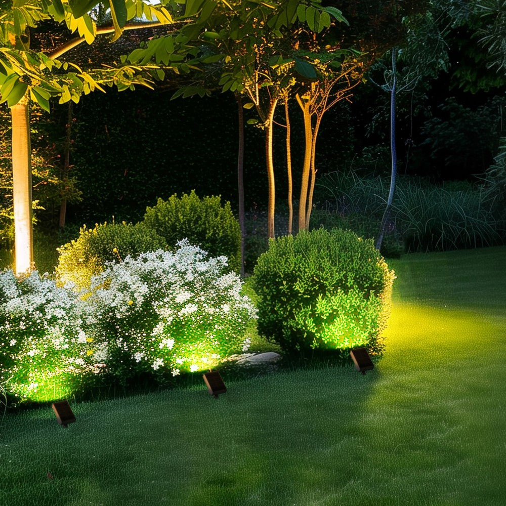Faretto LED solare da giardino 500lm IP65 con picchetto e sensore crepuscolare - 3000K
