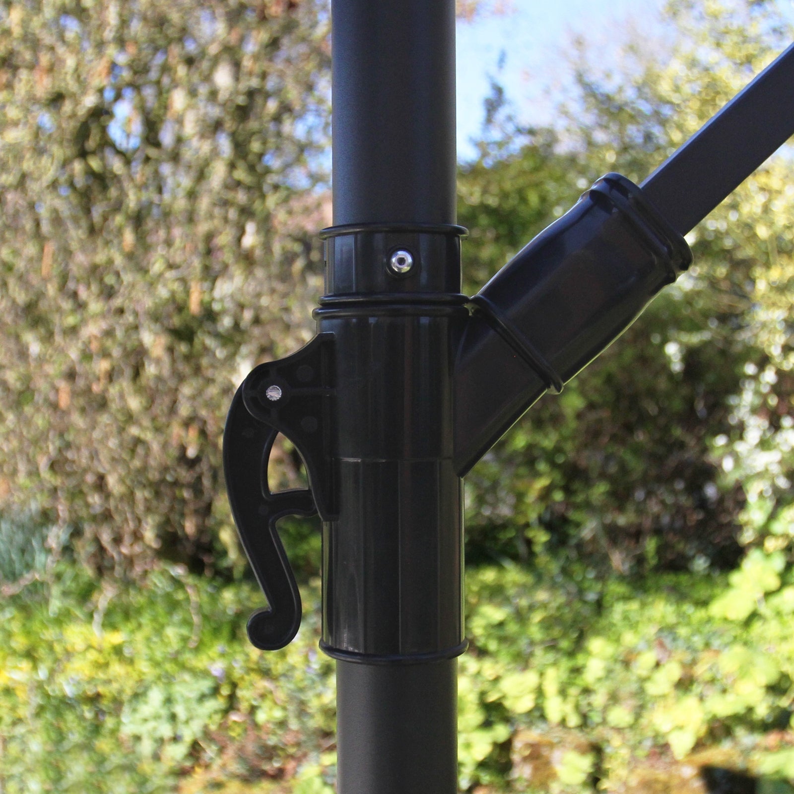 Ombrellone da Giardino a Sbalzo Ombrellone Decentrato Retrattile Ombrellone Richiudibile con Manovella 3x3 M e Copertura Antipioggia con Piedistallo - Beige