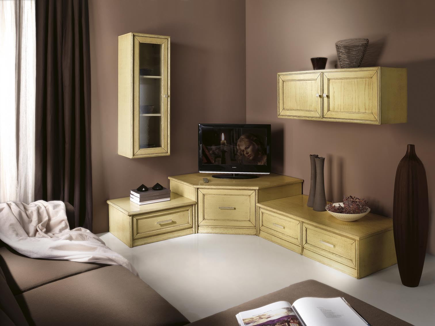 Parete attrezzata porta tv in legno laccato avorio