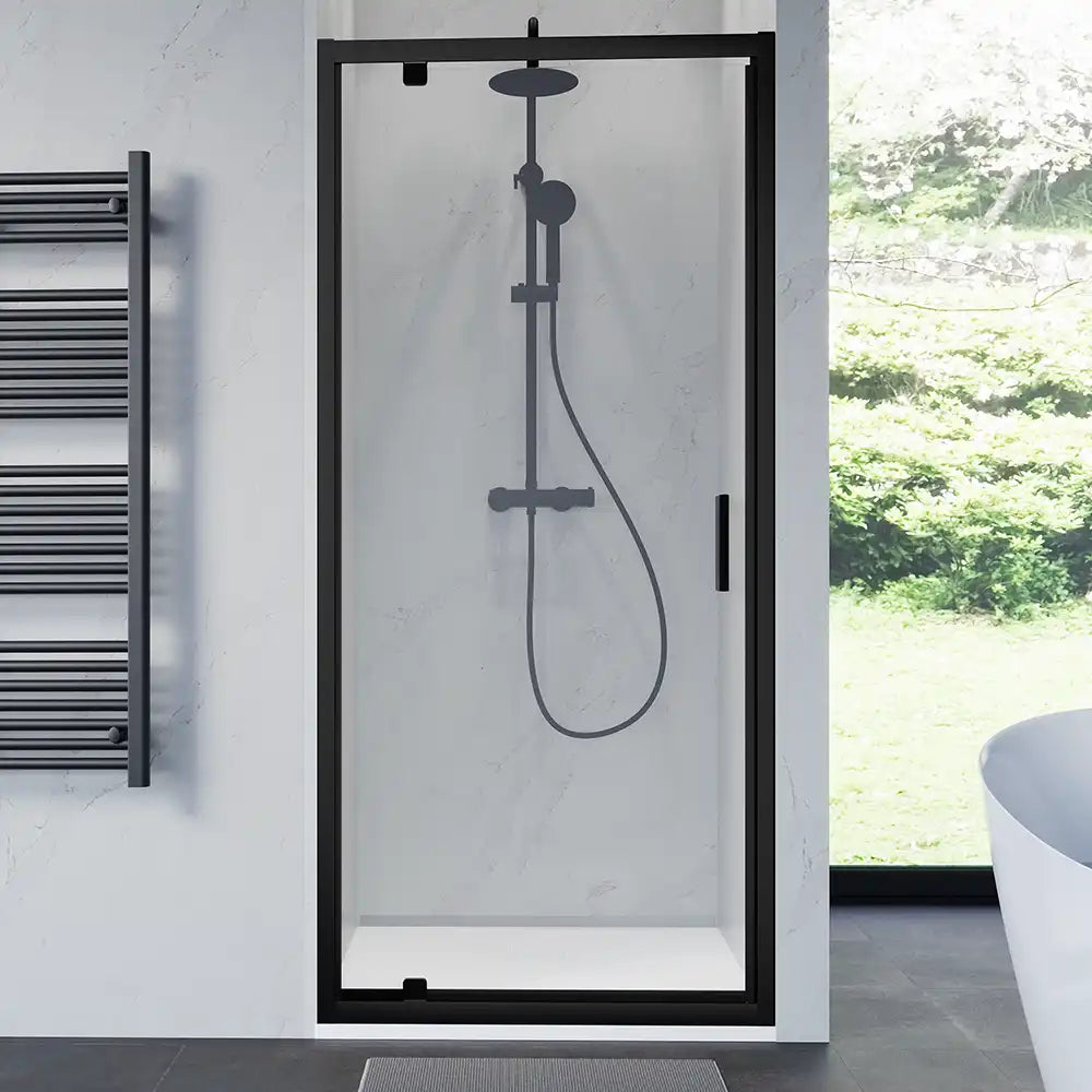 Porta doccia 70 cm apertura a battente profili neri opachi vetro trasparente | Apulia