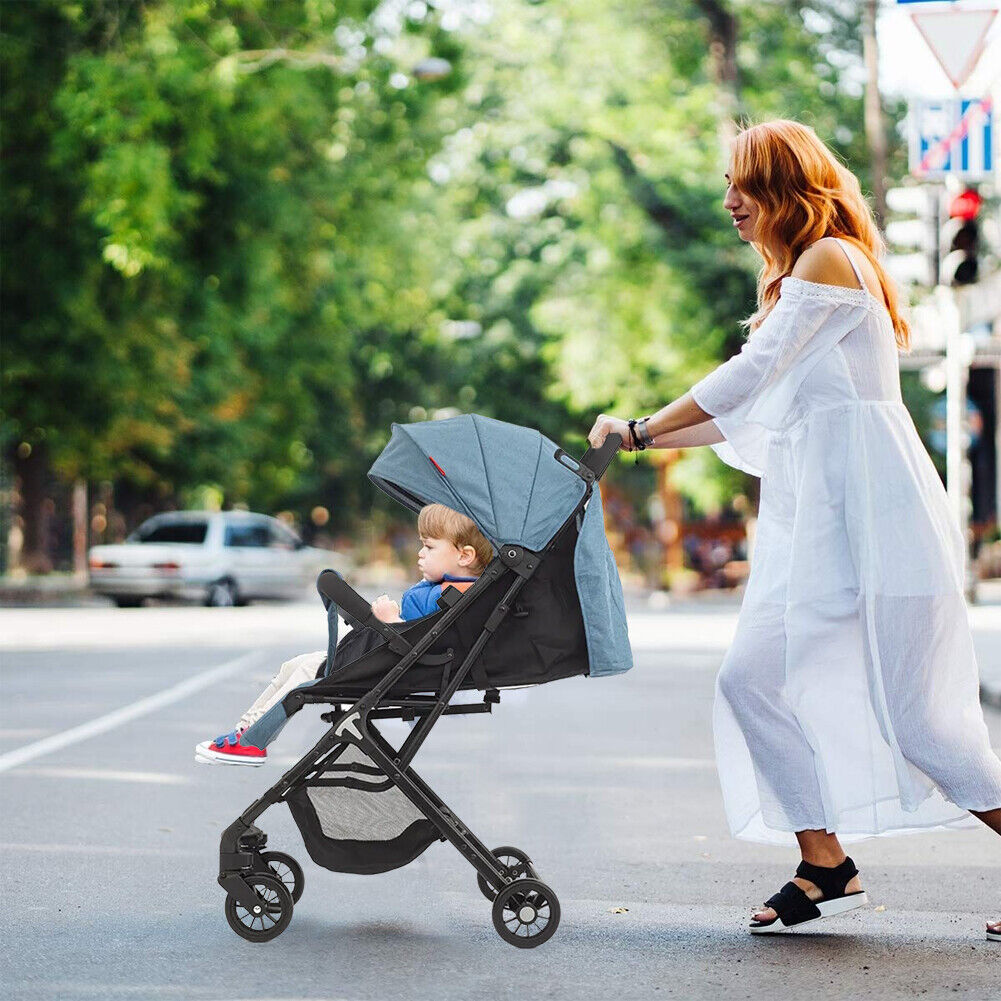 Passeggino Wizy Pro Ultra Leggero Chiusura Facilitata Salvaspazio Portata 15 kg-Blu