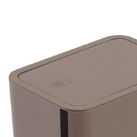 Pattumiera bagno da 8 litri in plastica tortora con coperchio Push