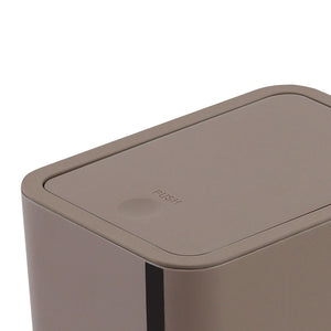 Pattumiera bagno da 8 litri in plastica tortora con coperchio Push