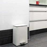 Pattumiera rettangolare esterna Recycle con apertura a pedale, verniciato bianco, alluminio.