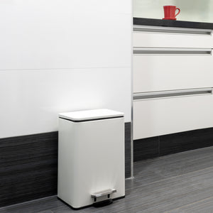 Pattumiera rettangolare esterna Recycle con apertura a pedale, verniciato bianco, alluminio.