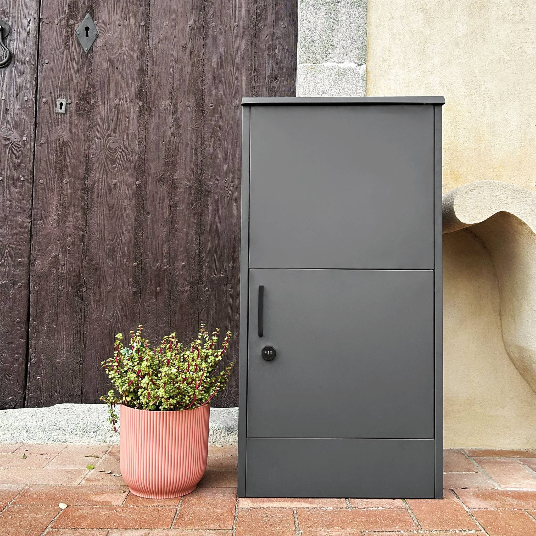 Cassetta per pacchi 56 cm in acciaio zincato con lucchetto, antracite