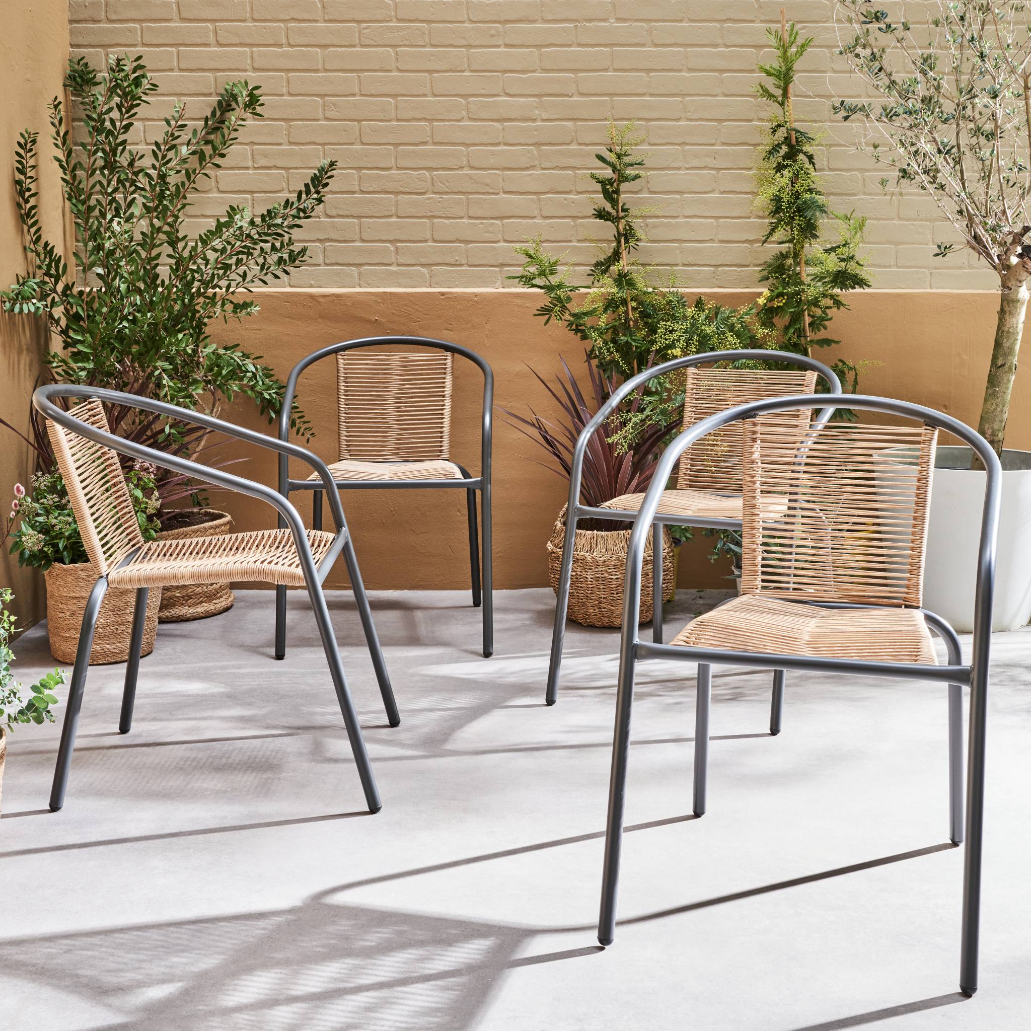 Set di 4 poltrone da giardino in resina naturale, antracite