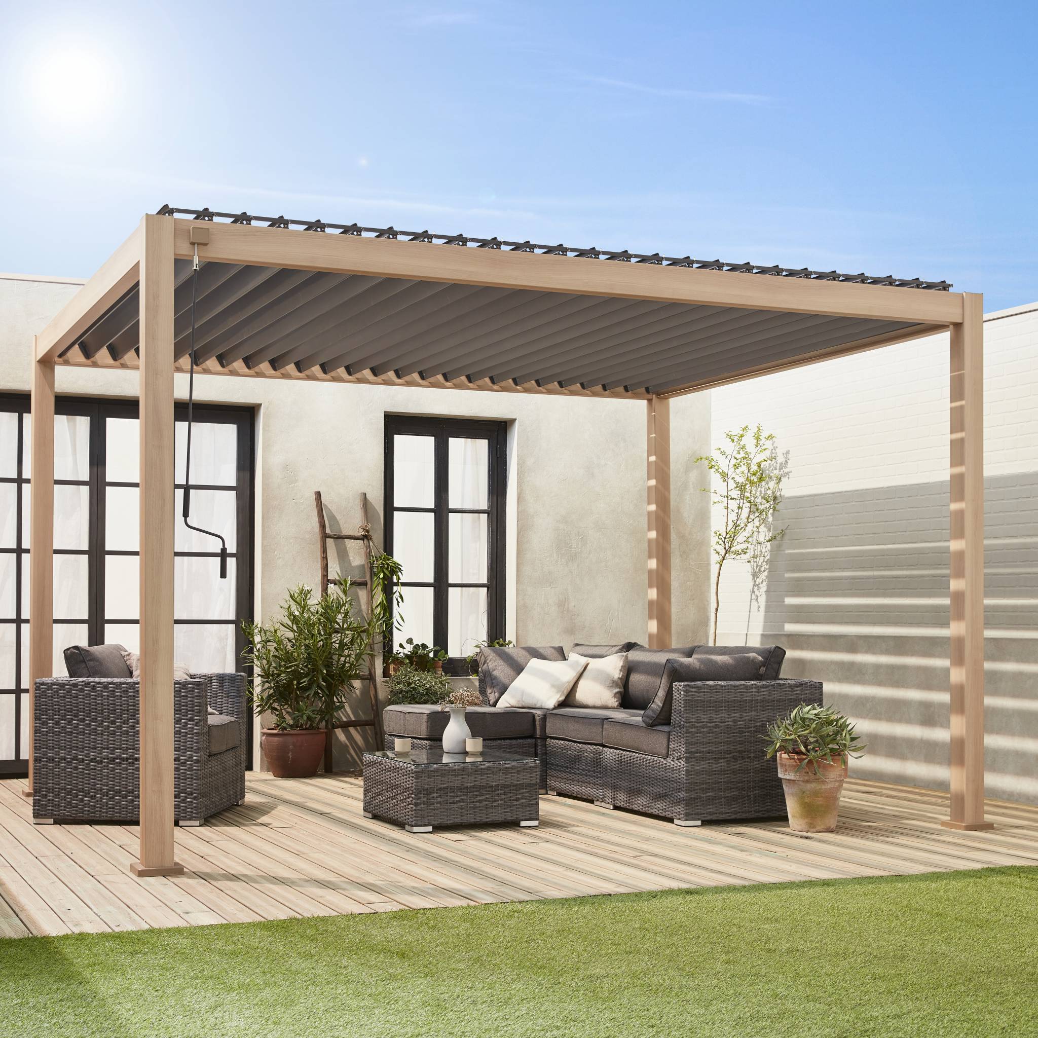 Pergola bioclimatica 3x4m in alluminio a lamelle orientabili, marrone