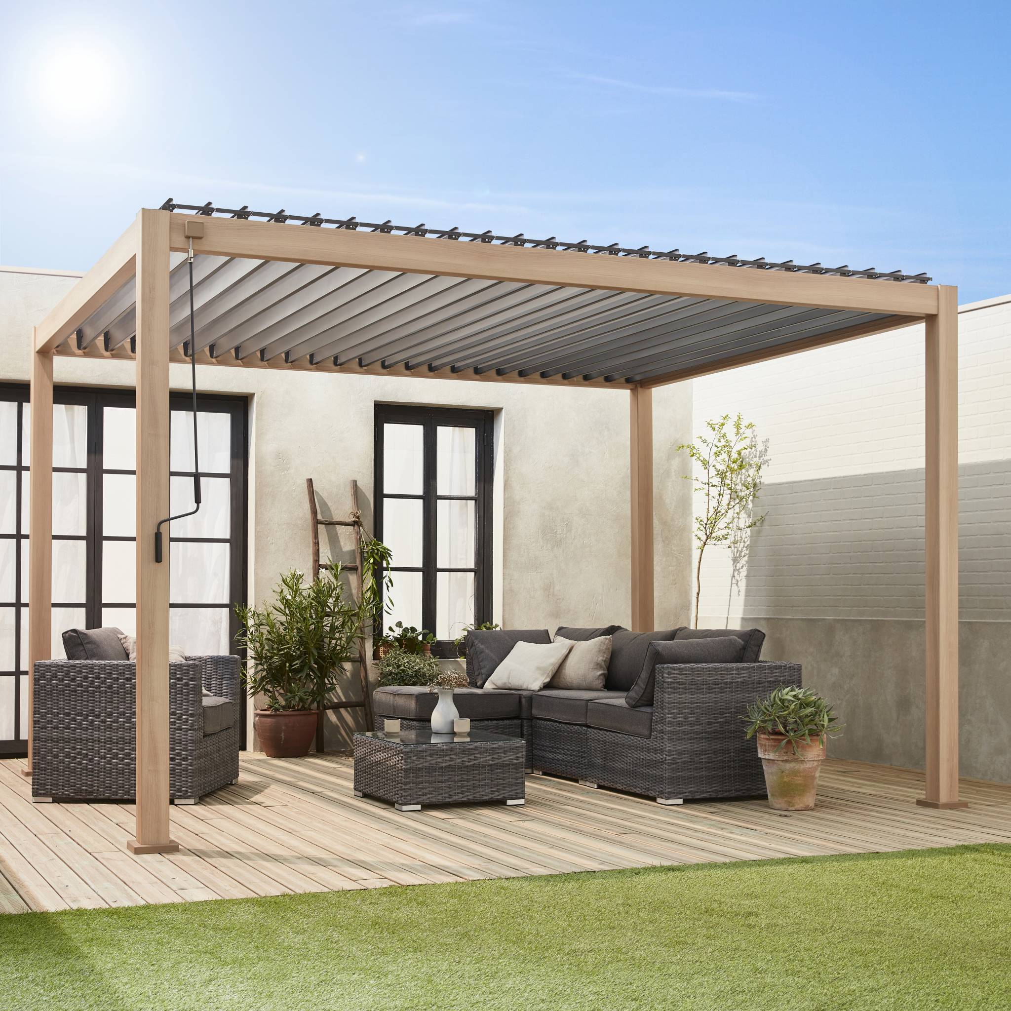 Pergola bioclimatica 3x4m in alluminio a lamelle orientabili, marrone