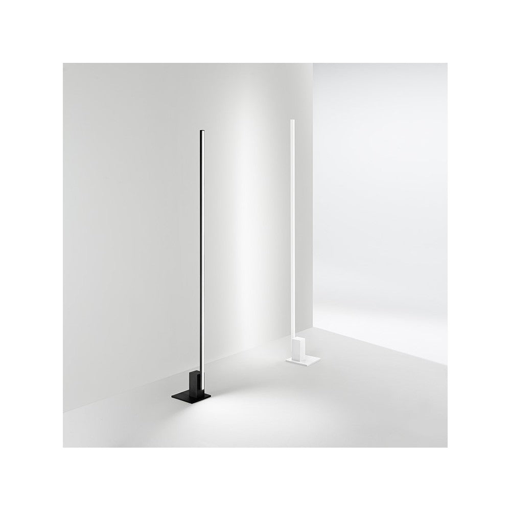 Piantana a Led SYNCRO Bianca in metallo H.168 cm Perenz