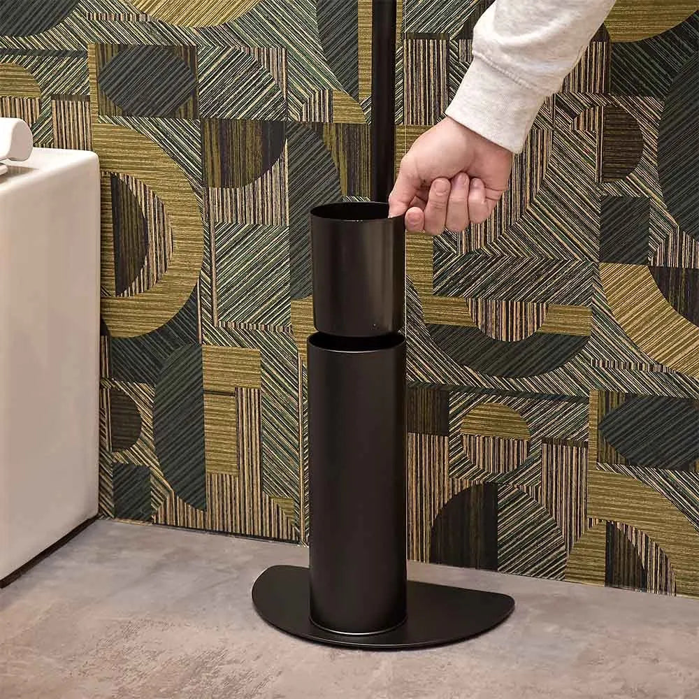 Piantana wc salvaspazio nero opaco con portarotolo e portascopino