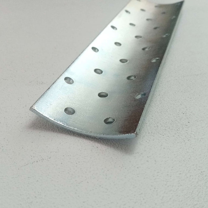 Piastra 50x100mm per giunzione di pali tondi da 80 e 100mm zincata bianca