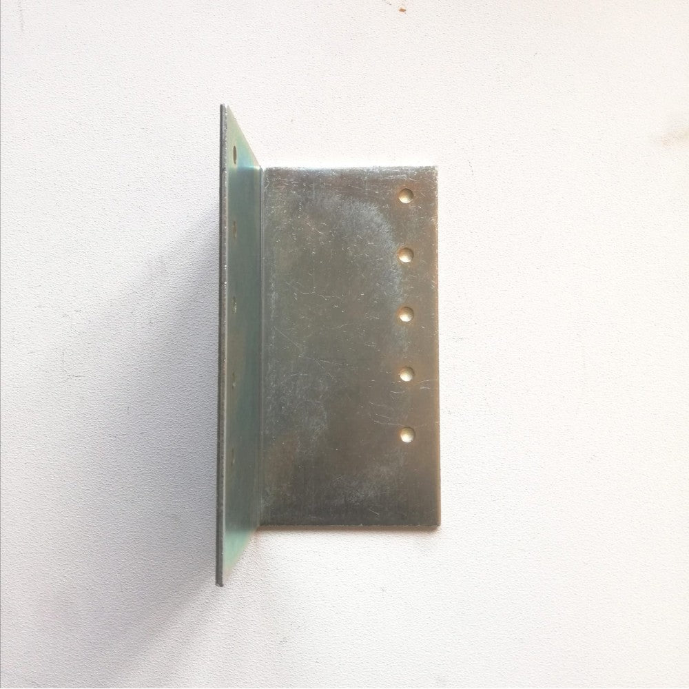 Piastra 90x90x3,5mm angolo da 90° in acciaio zincato