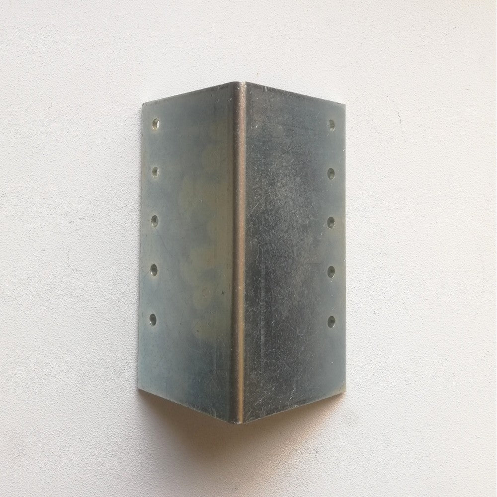 Piastra 90x90x3,5mm angolo da 90° in acciaio zincato
