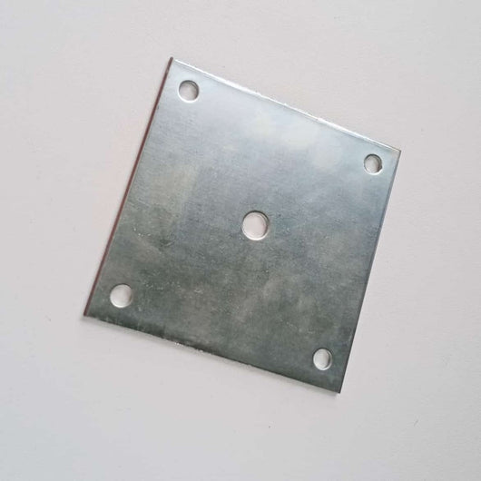 Piastra zincata 180x180mm per fissaggi a pavimento e muro