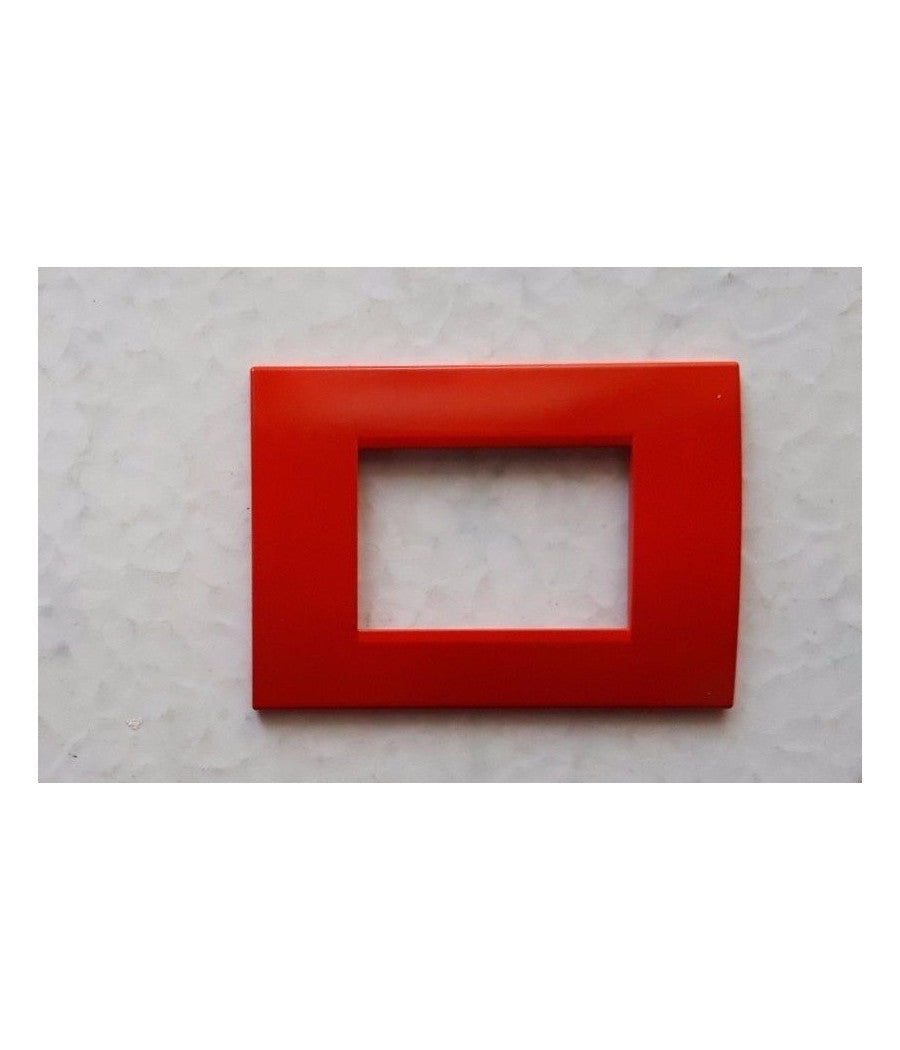 Placca Placche Placchete Compatibili Living Light In Abs 3 4 7 Posti Colorate  Rosso Fuoco -3 Fori     -